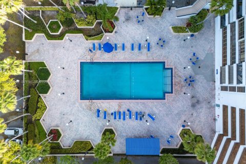 Copropriété à louer à Hallandale Beach, Floride: 2 chambres, 130.06 m2 № 2000688 - photo 27