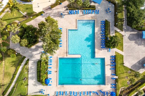 Copropriété à louer à Hallandale Beach, Floride: 2 chambres, 130.06 m2 № 2000688 - photo 29