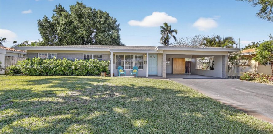 House in Oakland Park, Florida 3 bedrooms, 149.67 sq.m. № 2011870