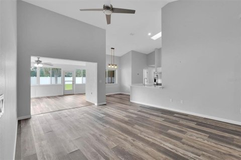 House in Palm Coast, Florida 4 bedrooms, 222.04 sq.m. № 1791873 - photo 8
