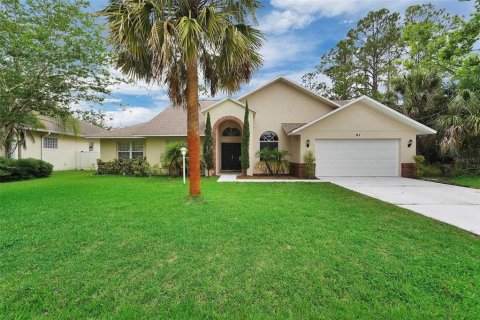 House in Palm Coast, Florida 4 bedrooms, 222.04 sq.m. № 1791873 - photo 1