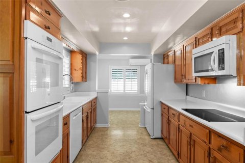 House in Winter Park, Florida 3 bedrooms, 169.73 sq.m. № 1517396 - photo 14