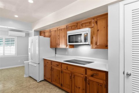 House in Winter Park, Florida 3 bedrooms, 169.73 sq.m. № 1517396 - photo 15