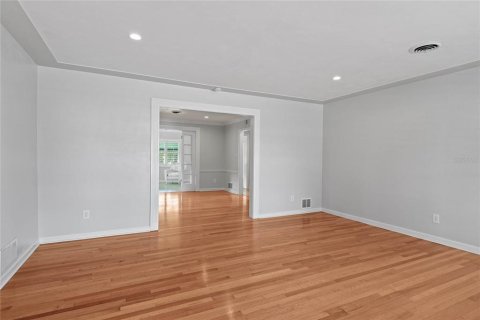House in Winter Park, Florida 3 bedrooms, 169.73 sq.m. № 1517396 - photo 4