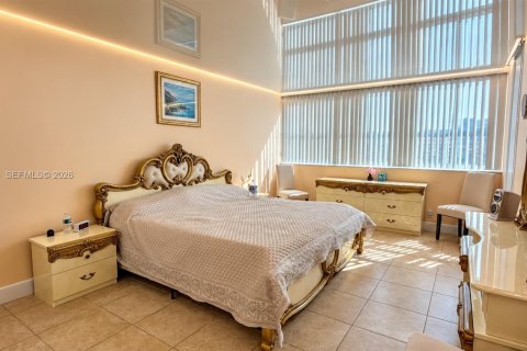 Copropriété à louer à Hallandale Beach, Floride: 1 chambre, 92.25 m2 № 2423292 - photo 9