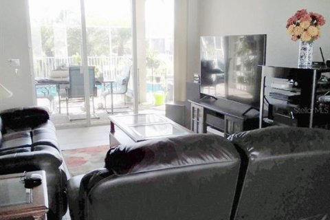 House in Cape Coral, Florida 4 bedrooms, 238.11 sq.m. № 1620300 - photo 9
