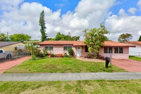 Villa ou maison à Miami, Floride 3 chambres, 153.38 m2 № 2055380