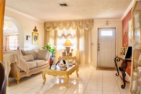 Villa ou maison à vendre à Miami, Floride: 3 chambres, 153.38 m2 № 2055380 - photo 5