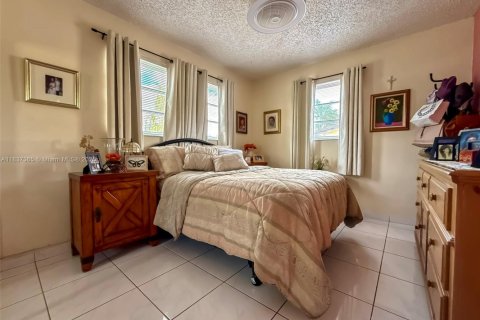 Villa ou maison à vendre à Miami, Floride: 3 chambres, 153.38 m2 № 2055380 - photo 21