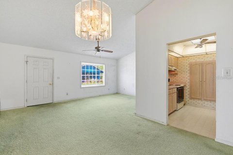 House in New Smyrna Beach, Florida 2 bedrooms, 123.19 sq.m. № 2206681 - photo 3