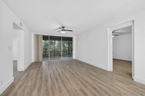 Condo in Boynton Beach, Florida, 2 bedrooms  № 2146244 - photo 19