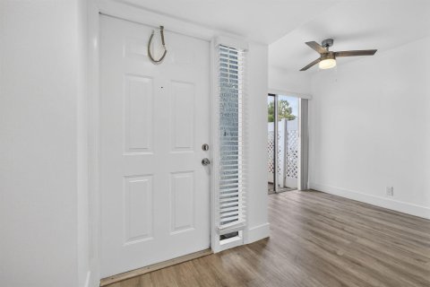 Condo in Boynton Beach, Florida, 2 bedrooms  № 2146244 - photo 13