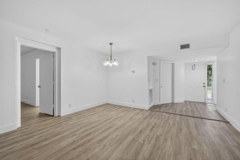 Condo in Boynton Beach, Florida, 2 bedrooms  № 2146244 - photo 18