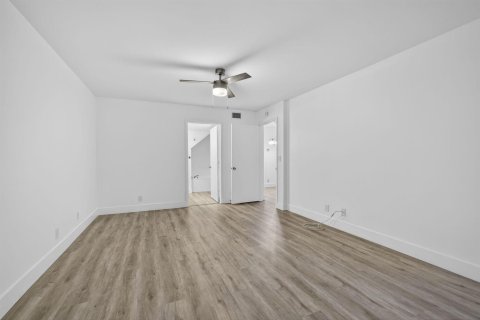 Condo in Boynton Beach, Florida, 2 bedrooms  № 2146244 - photo 24