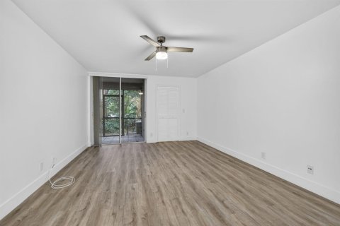 Condo in Boynton Beach, Florida, 2 bedrooms  № 2146244 - photo 22