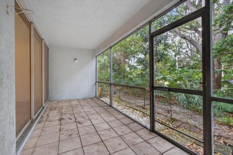 Condo in Boynton Beach, Florida, 2 bedrooms  № 2146244 - photo 23