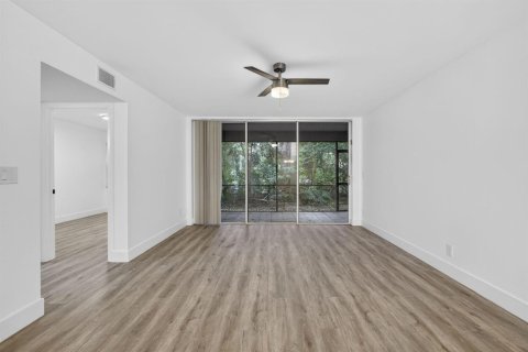Condo in Boynton Beach, Florida, 2 bedrooms  № 2146244 - photo 29