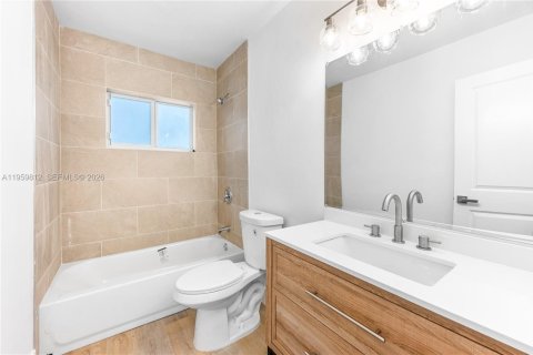 Villa ou maison à vendre à North Miami, Floride: 3 chambres, 92.9 m2 № 2020347 - photo 16