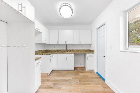 Villa ou maison à vendre à North Miami, Floride: 3 chambres, 92.9 m2 № 2020347 - photo 9