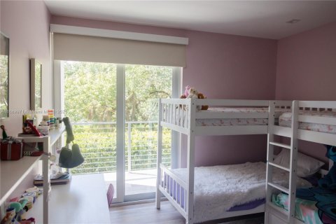 Villa ou maison à louer à Miami, Floride: 5 chambres, 451.78 m2 № 1939246 - photo 17