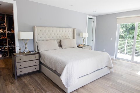 Villa ou maison à louer à Miami, Floride: 5 chambres, 451.78 m2 № 1939246 - photo 11