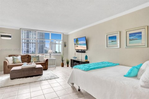 Снять в аренду кондоминиум в Холливуд, Флорида 54.81м2, № 2006068 - фото 13