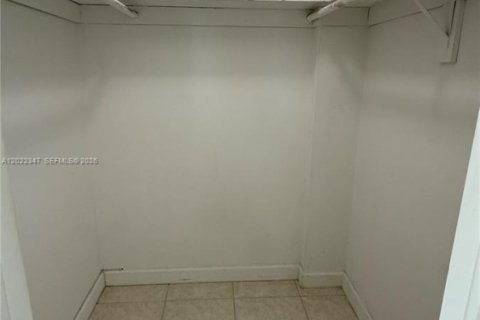 Купить кондоминиум в Хайалиа, Флорида 2 спальни, 87.14м2, № 2263039 - фото 9