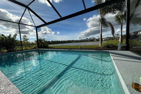 Casa en alquiler en Lakewood Ranch, Florida, 5 dormitorios, 245.08 m2 № 1796519 - foto 1
