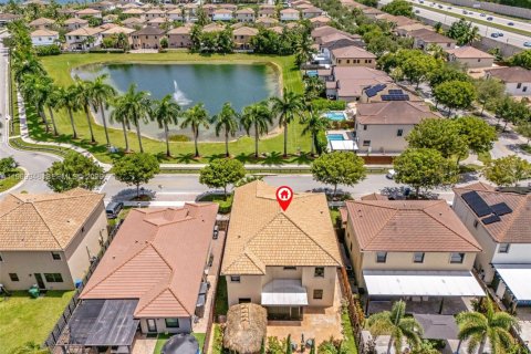 House in Cutler Bay, Florida 5 bedrooms, 302.49 sq.m. № 2030750 - photo 30