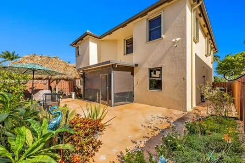 House in Cutler Bay, Florida 5 bedrooms, 302.49 sq.m. № 2030750 - photo 26