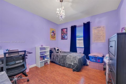House in Cutler Bay, Florida 5 bedrooms, 302.49 sq.m. № 2030750 - photo 22