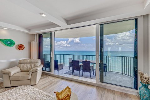Condo in Tequesta, Florida, 3 bedrooms № 2158170 - photo 3