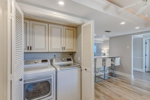 Condo in Tequesta, Florida, 3 bedrooms № 2158170 - photo 13