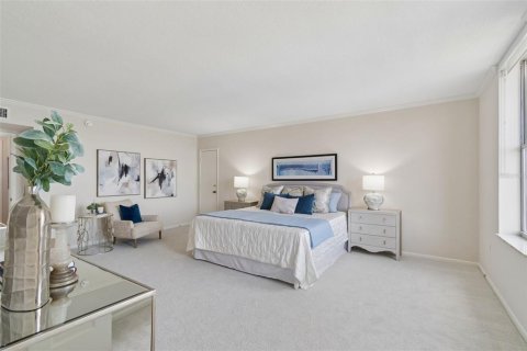 Condominio en venta en Tampa, Florida, 2 dormitorios, 242.66 m2 № 2225107 - foto 30