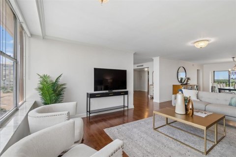 Condominio en venta en Tampa, Florida, 2 dormitorios, 242.66 m2 № 2225107 - foto 26