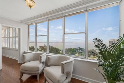 Condominio en venta en Tampa, Florida, 2 dormitorios, 242.66 m2 № 2225107 - foto 8
