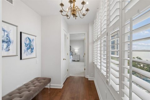Condominio en venta en Tampa, Florida, 2 dormitorios, 242.66 m2 № 2225107 - foto 28