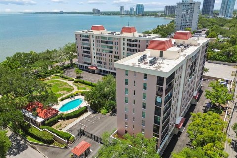 Condominio en venta en Tampa, Florida, 2 dormitorios, 242.66 m2 № 2225107 - foto 10