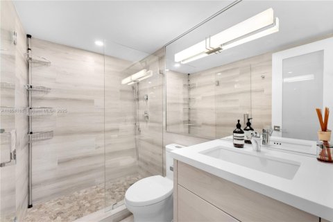 Condo in Miami Beach, Florida, 3 bedrooms  № 1887326 - photo 23