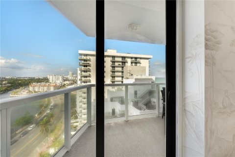 Condo in Miami Beach, Florida, 3 bedrooms  № 1887326 - photo 21