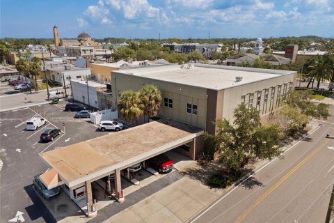 Propiedad comercial en alquiler en Tarpon Springs, Florida, 1399.85 m2 № 1915141 - foto 8
