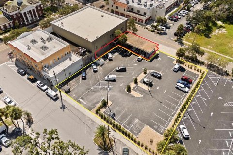 Propiedad comercial en alquiler en Tarpon Springs, Florida, 1399.85 m2 № 1915141 - foto 5