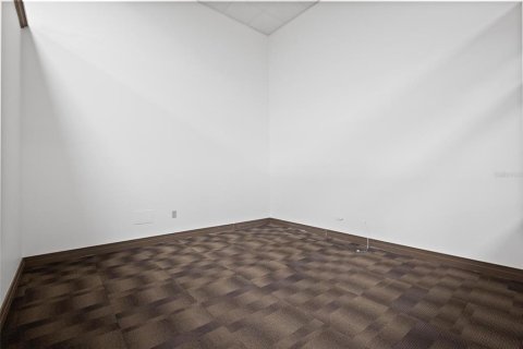 Propiedad comercial en alquiler en Tarpon Springs, Florida, 1399.85 m2 № 1915141 - foto 21