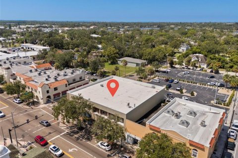 Propiedad comercial en alquiler en Tarpon Springs, Florida, 1399.85 m2 № 1915141 - foto 9