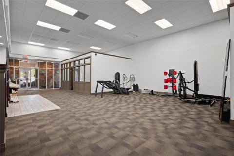 Propiedad comercial en alquiler en Tarpon Springs, Florida, 1399.85 m2 № 1915141 - foto 17