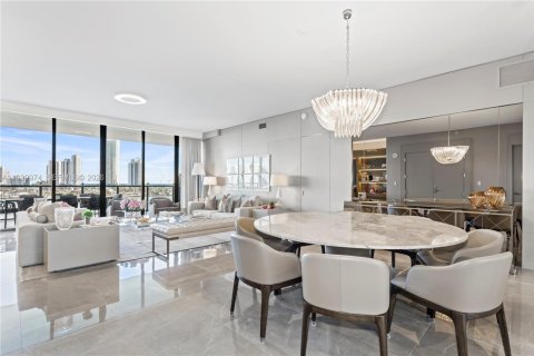 Condominio en venta en Aventura, Florida, 3 dormitorios, 248.05 m2 № 2061497 - foto 12