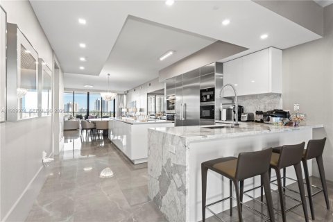 Condominio en venta en Aventura, Florida, 3 dormitorios, 248.05 m2 № 2061497 - foto 25