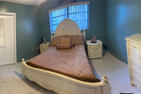 Villa ou maison à vendre à Hialeah, Floride: 3 chambres, 145.67 m2 № 1948673 - photo 23
