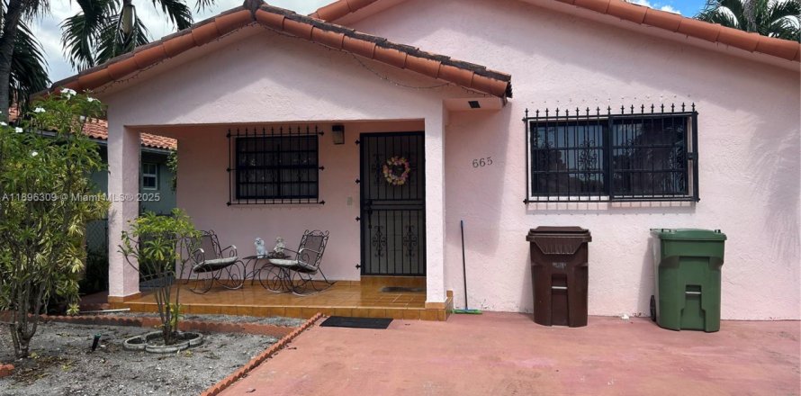 Villa ou maison à Hialeah, Floride 3 chambres, 145.67 m2 № 1948673