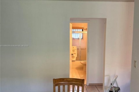 Villa ou maison à vendre à Hialeah, Floride: 3 chambres, 145.67 m2 № 1948673 - photo 25